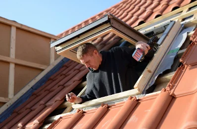 Pose de fenêtres de toit Velux à Aubrives
